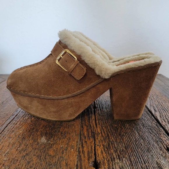Kors Michael Kors Winston Shearling and Leather Mules - Picture 2 of 8